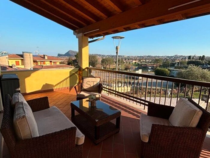 Appartamento bilocale in affitto in Via dei Molini, Pieve Vecchia Villaggio Sanghen, Manerba del Garda