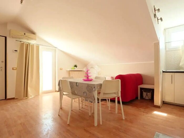 Appartamento trilocale in vendita in Via dei Ludi, Alba Adriatica