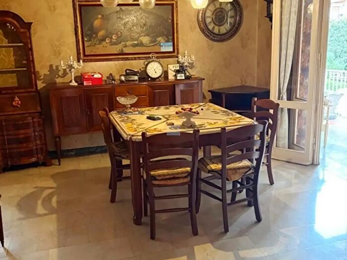 Appartamento con 5 locali in vendita in Via Shubert, Padova