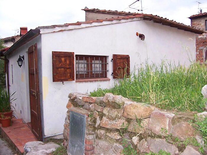 Casa trilocale in vendita in Vicopisano