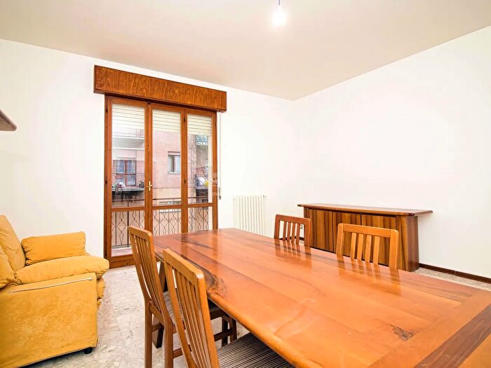 Appartamento con 5 locali in vendita in Strada Cavo Argine, Modena