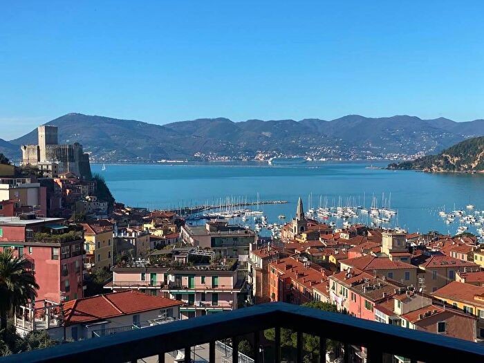 Appartamento quadrilocale in vendita in Lerici