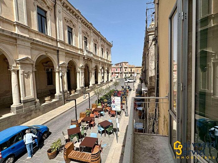 Appartamento quadrilocale in vendita in Via Padre Girolamo, Palazzolo Acreide