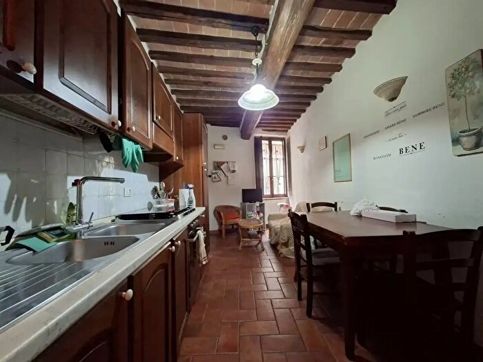 Appartamento con 5 locali in vendita in Siena