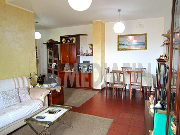 Appartamento con 6 locali in vendita in Cda Santa Caterina, CoriglianoRossano