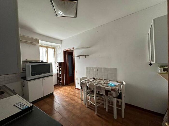 Appartamento quadrilocale in vendita in Vico Maddalen, Catanzaro