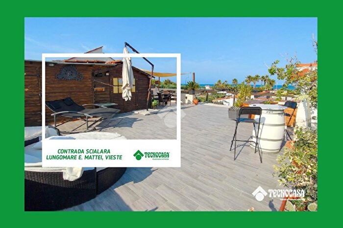 Casa quadrilocale in vendita in Villa Indipendente Contrada Scialara, Vieste