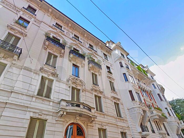 Appartamento con 5 locali in affitto in Via Lorenzo Mascheroni, Pagano, Milano