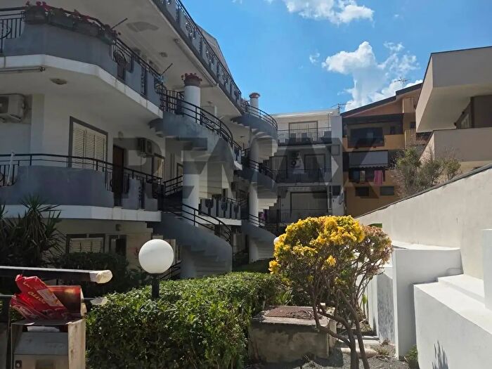 Appartamento bilocale in vendita in Via Lungomare Cristoforo Colombo Snc, Roccalumera