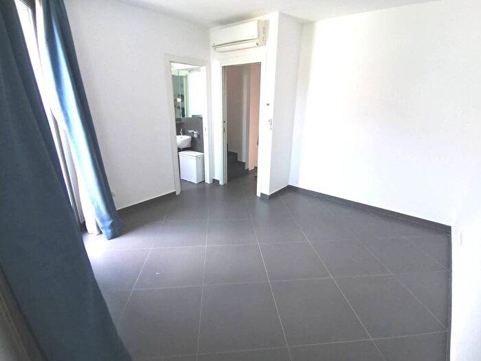 Casa con 6 locali in affitto in Via Locarno, Castelforte, Palermo