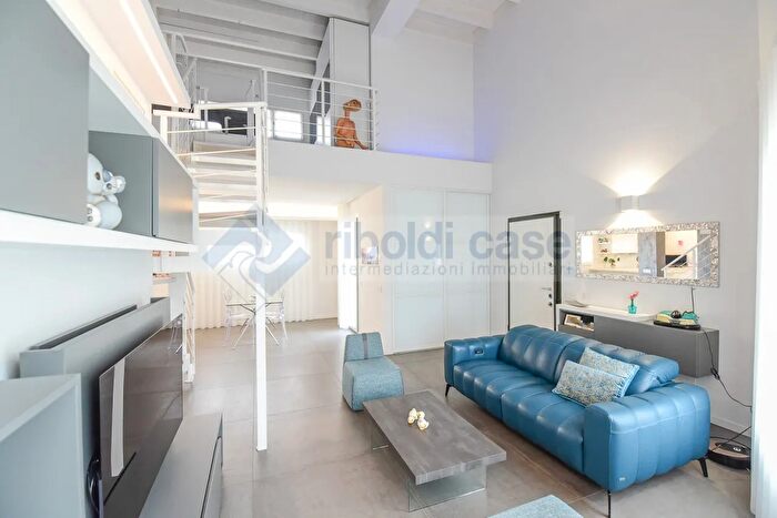 Case in Vendita e in Affitto - 3