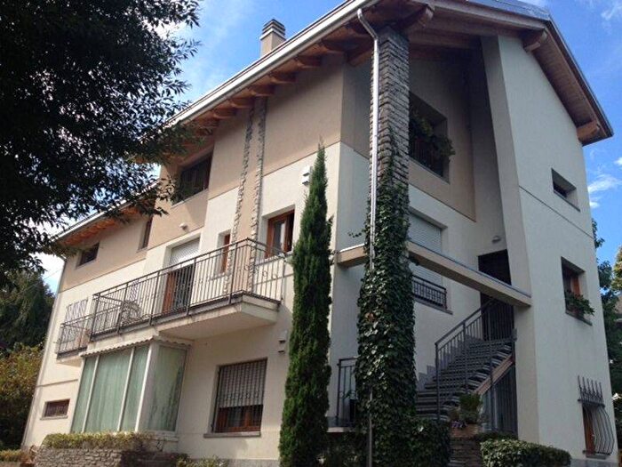 Appartamento bilocale in affitto in Centro, Inverigo