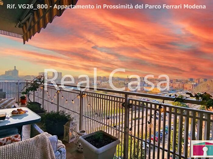 Appartamento quadrilocale in vendita in Viale Corassori, Modena