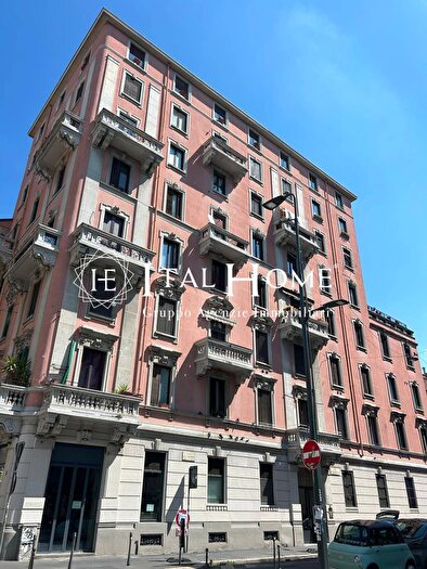 Appartamento bilocale in vendita in Piazzale Carlo Archinto, Milano