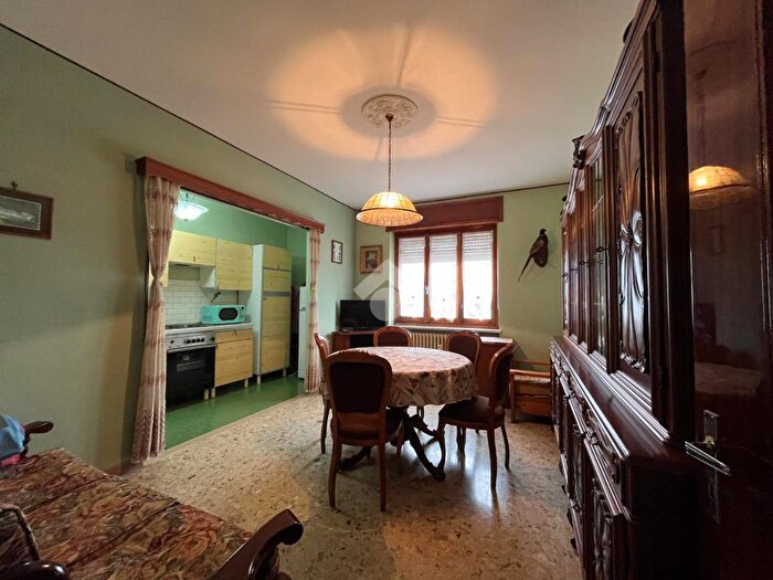 Appartamento bilocale in vendita in Piazza Vittorio Veneto, Paesana