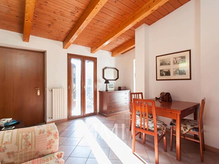 Appartamento trilocale in affitto in Via Evangelista Torricelli, Ascanio Sforza, Milano