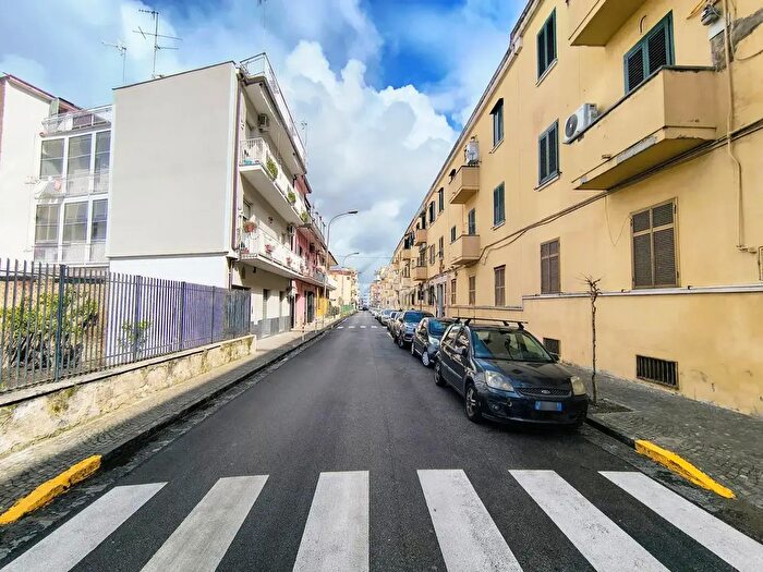 Appartamento bilocale in vendita in Via Medaglie dOro, Pomigliano DArco