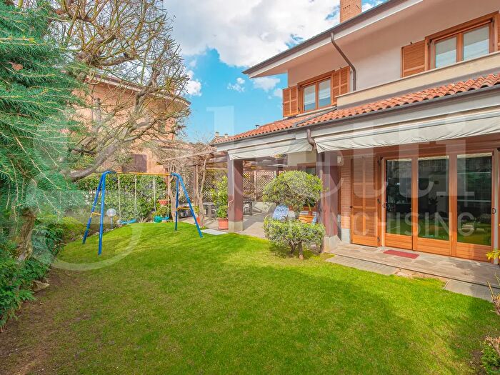 Casa con 5 locali in vendita in Viale Bassano, Rivoli