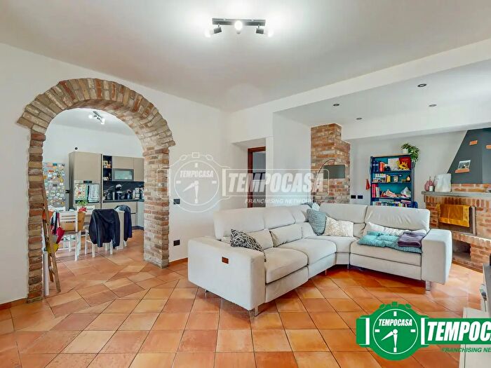 Casa con 6 locali in vendita in Strada Menaccia, Alessandria