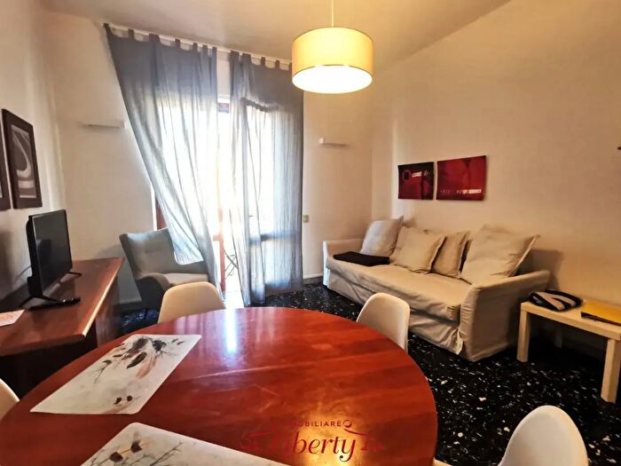Appartamento trilocale in affitto in Viareggio