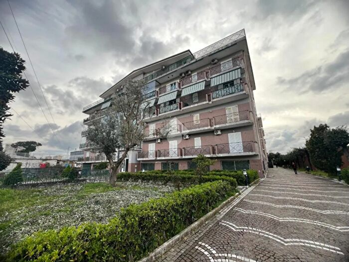 Appartamento trilocale in vendita in Via Campania, Melito Di Napoli