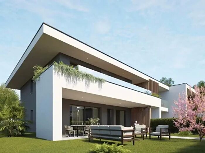 Casa quadrilocale in vendita in Via Umberto Giordano, Giussano