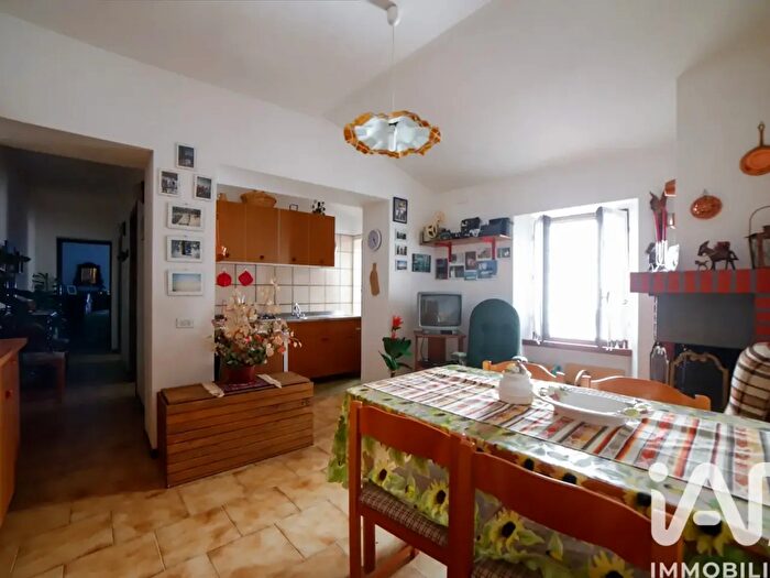 Appartamento trilocale in vendita in Via Piazza del Popolo, Cinigiano