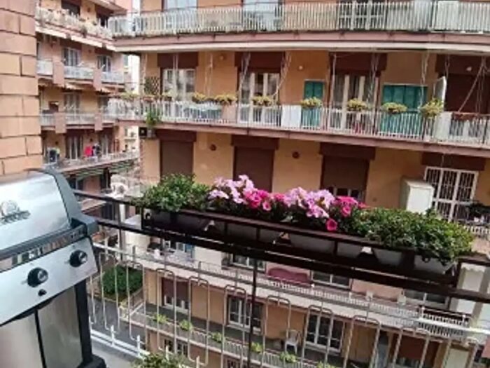 Appartamento quadrilocale in vendita in Via Omodeo, Napoli