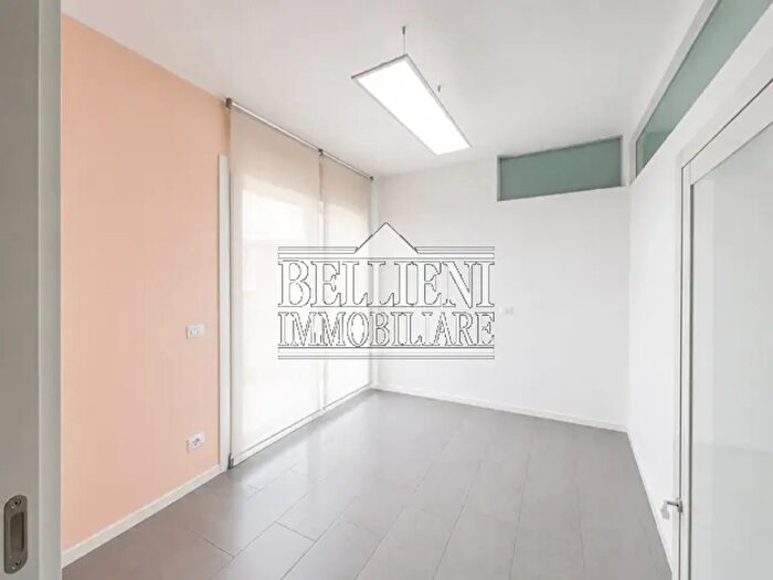 Appartamento trilocale in vendita in Viale della Pace, Vicenza