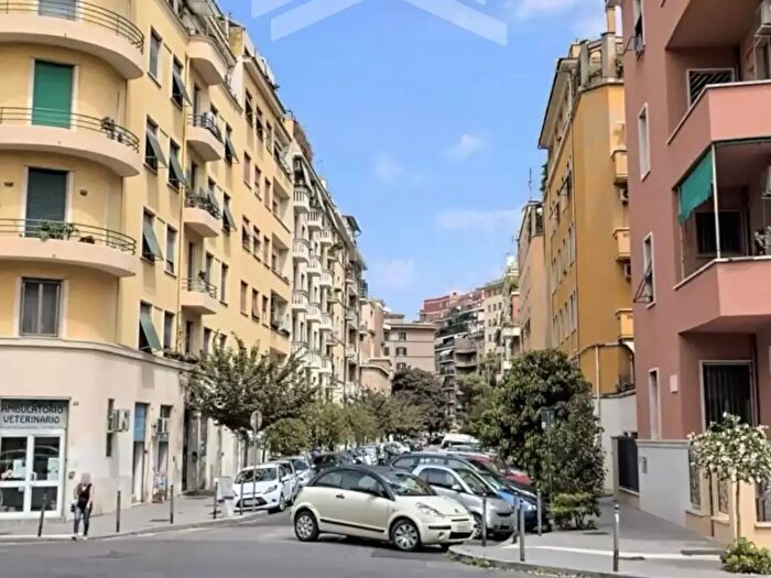 Appartamento trilocale in affitto in Via Berengario, Roma