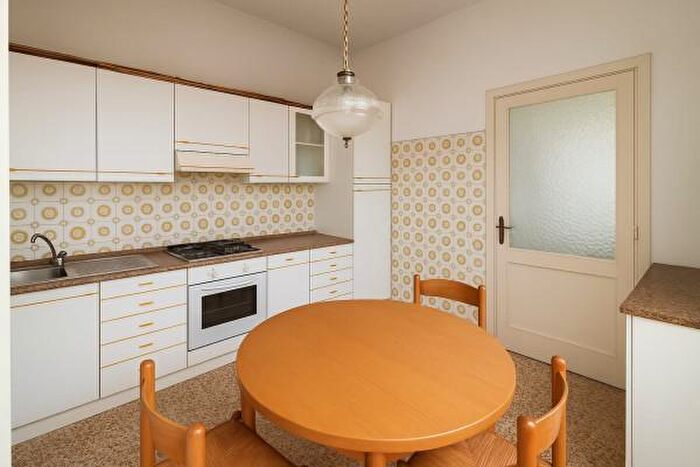 Appartamento quadrilocale in vendita in Via Svezia, Jesi