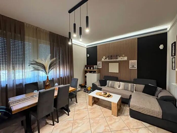 Appartamento trilocale in vendita in Via Duca d'Aosta, Romano Di Lombardia