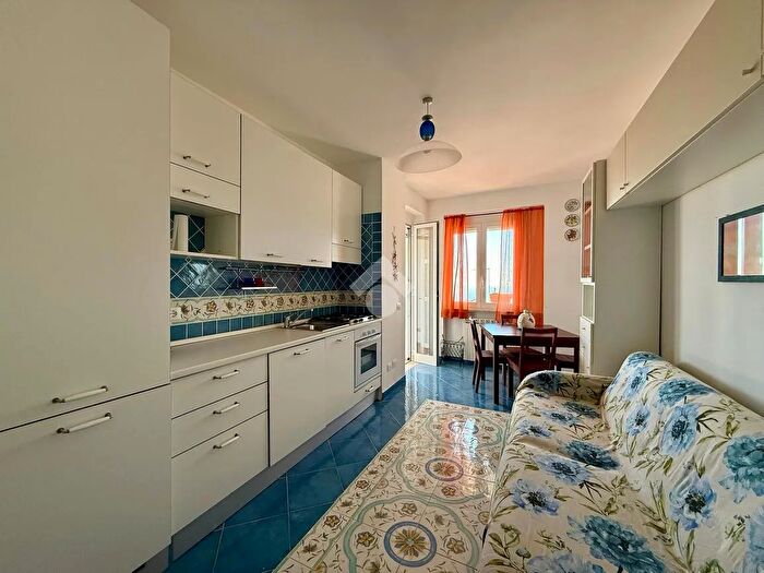 Appartamento bilocale in vendita in Via Angelo Migliaccio, Barano DIschia