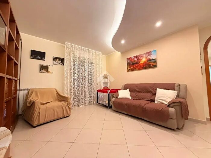 Appartamento trilocale in vendita in Via Madre Rosa Gattorno, Casalnuovo Di Napoli