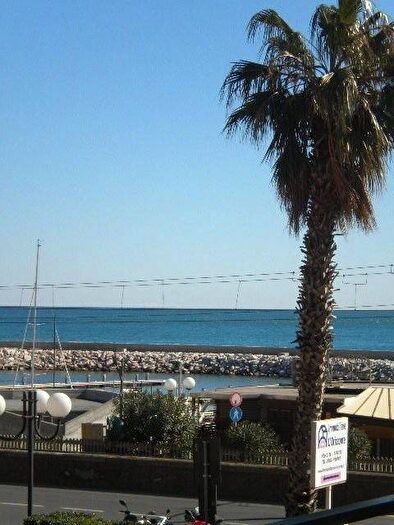 Appartamento bilocale in affitto in Corso Europa, Borghetto Santo Spirito