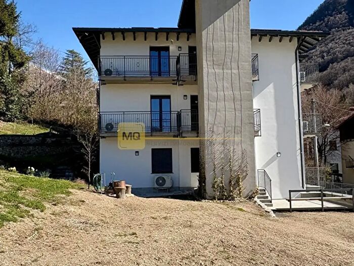 Appartamento bilocale in vendita in Via Italia, Casargo