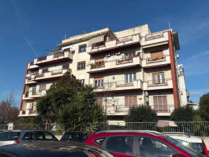Appartamento con 6 locali in vendita in Via Aurelia, Roma