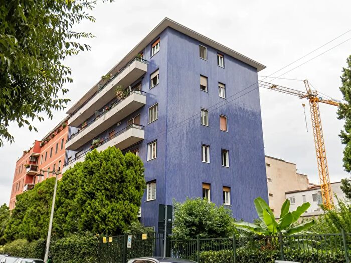 Appartamento quadrilocale in vendita in Via Privata Antonio Smareglia, Milano