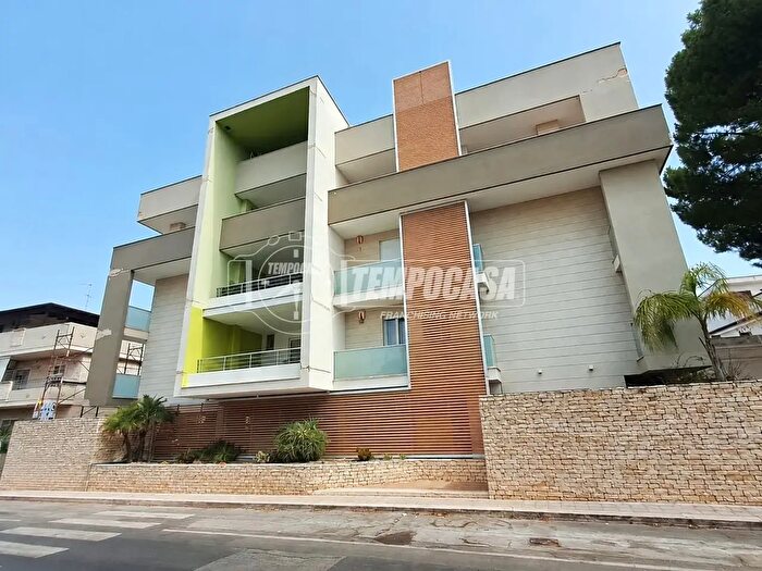 Appartamento quadrilocale in vendita in Viale Labianca a, Adelfia