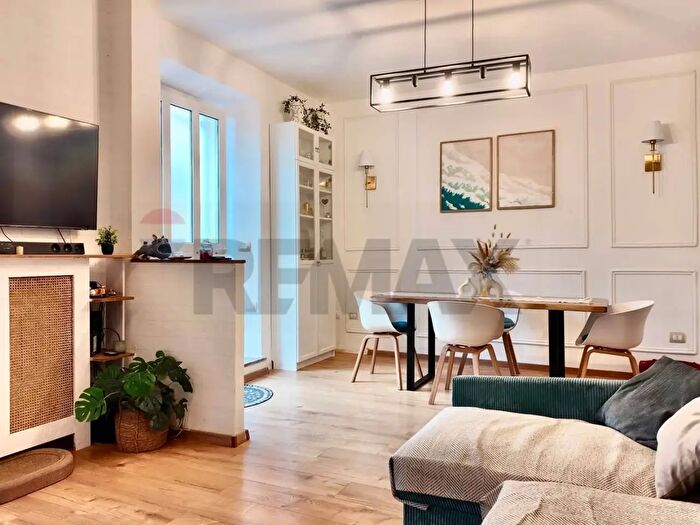 Appartamento trilocale in vendita in Via Italia, Falconara Marittima