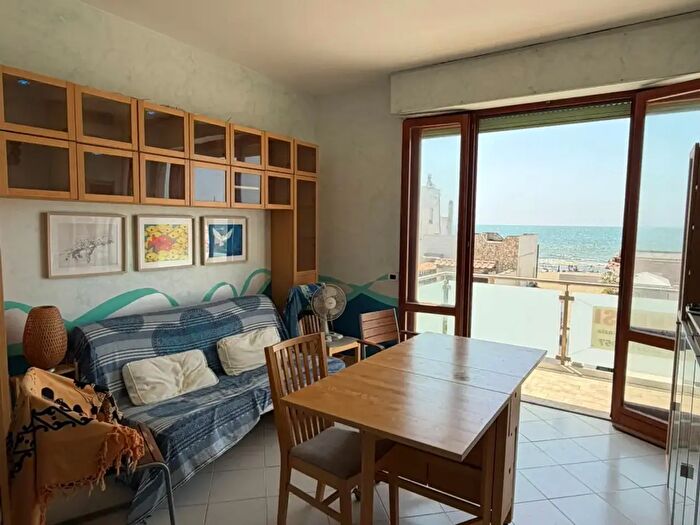 Appartamento trilocale in vendita in Via Campobasso, Ardea