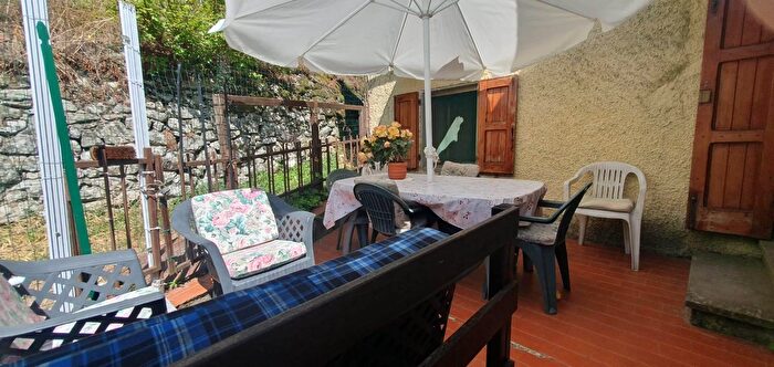 Casa con 6 locali in vendita in Cantagallo