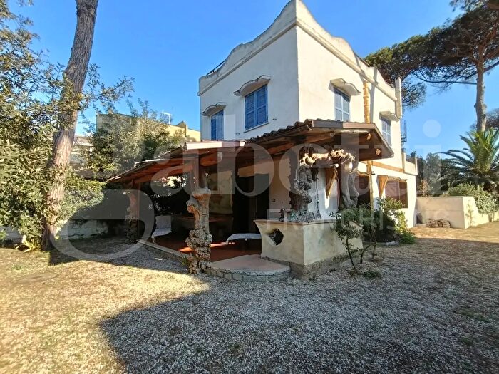 Appartamento trilocale in vendita in Via Ardeatina, Anzio