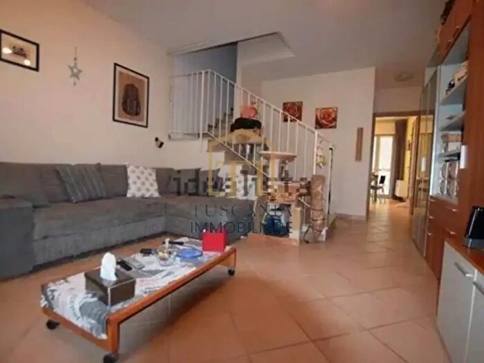 Casa quadrilocale in vendita in Poggibonsi