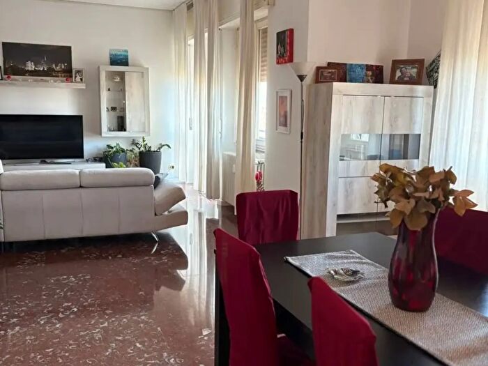 Appartamento quadrilocale in vendita in Monte Bianco, Monza