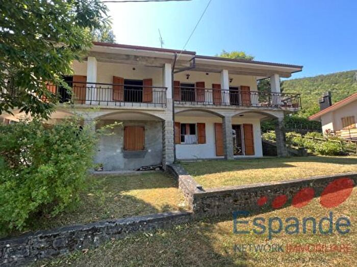 Casa con 6 locali in vendita in Lizzano In Belvedere