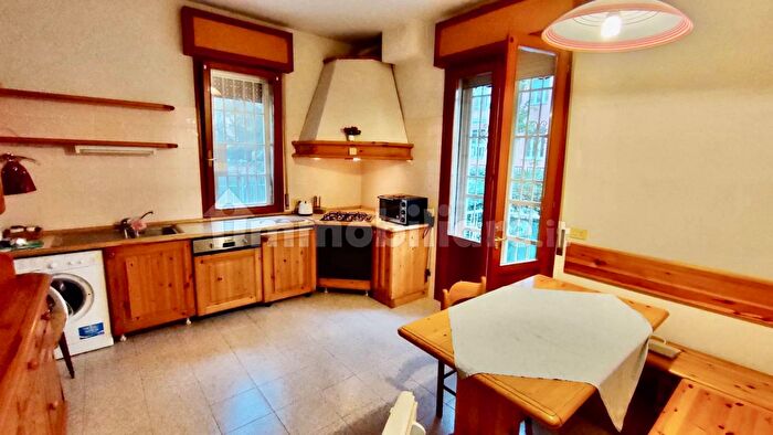 Appartamento quadrilocale in vendita in Via Antonio Bondi Bologna, Bologna