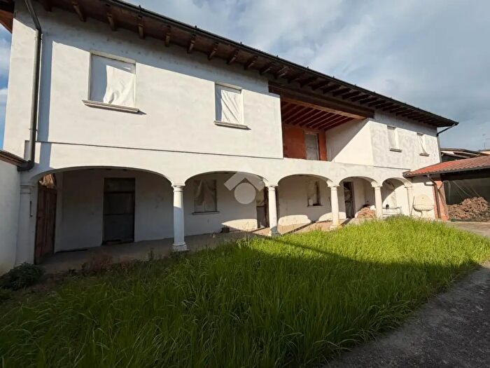 Casa quadrilocale in vendita in Via Fiume, Verolavecchia