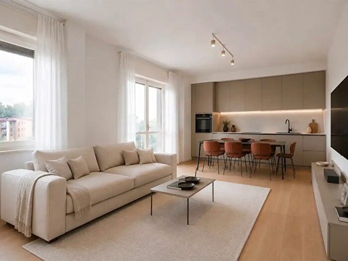 Appartamento quadrilocale in vendita in Via Gallarana, Monza
