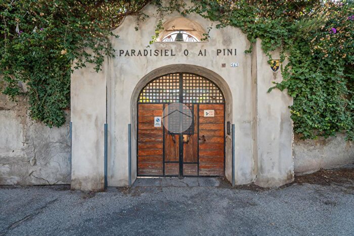 Appartamento trilocale in vendita in Via Alessandro Manzoni, Napoli